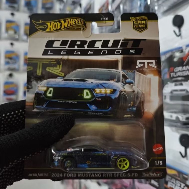 HOT WHEELS PREMIUM FORD MUSTANG CIRCUIT LEGENDS