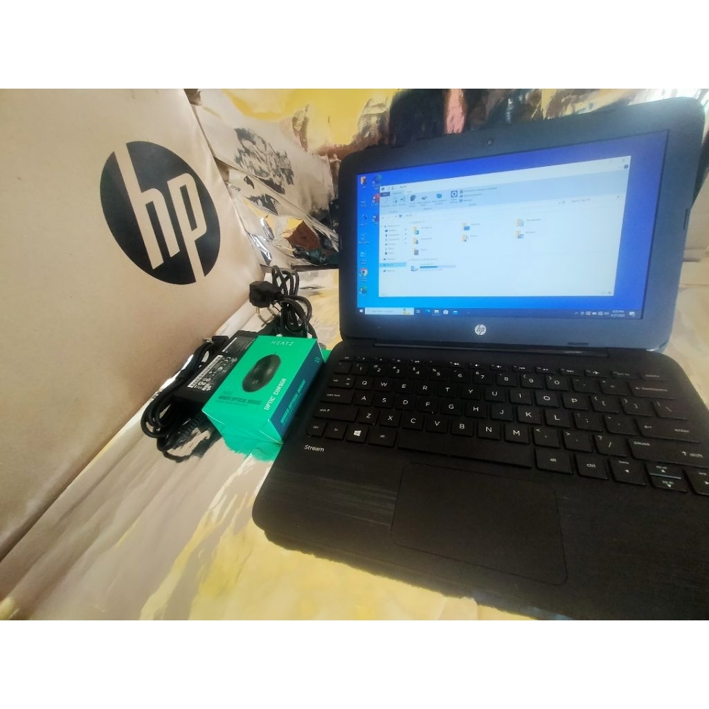 Laptop 12 inch HP ram 4 ssd 16 gb windows murah