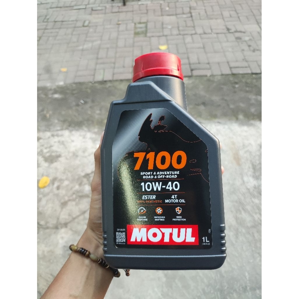 Oli Motor Motul 7100 4T 10W40 1Liter