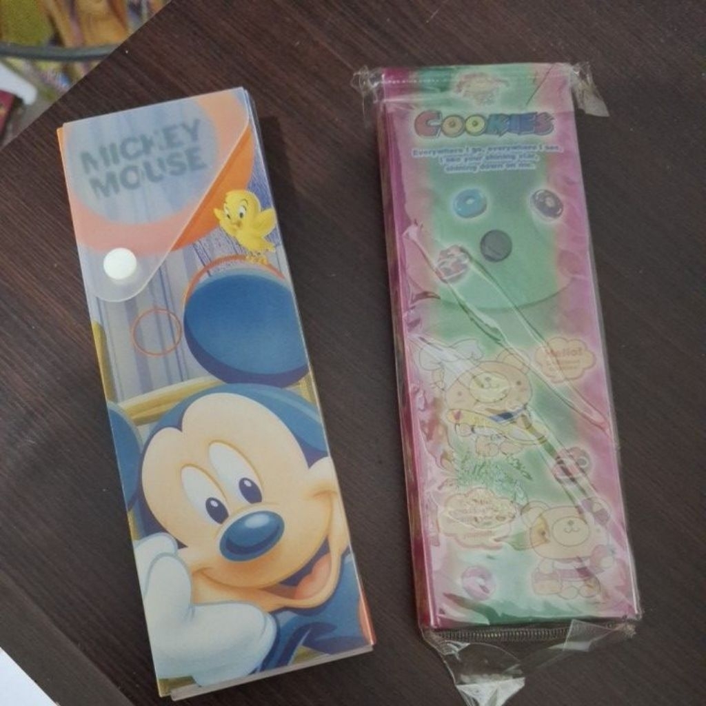 

Tempat Pensil / Pencil case plastik Adinata Mickey / Joy Art Cookies