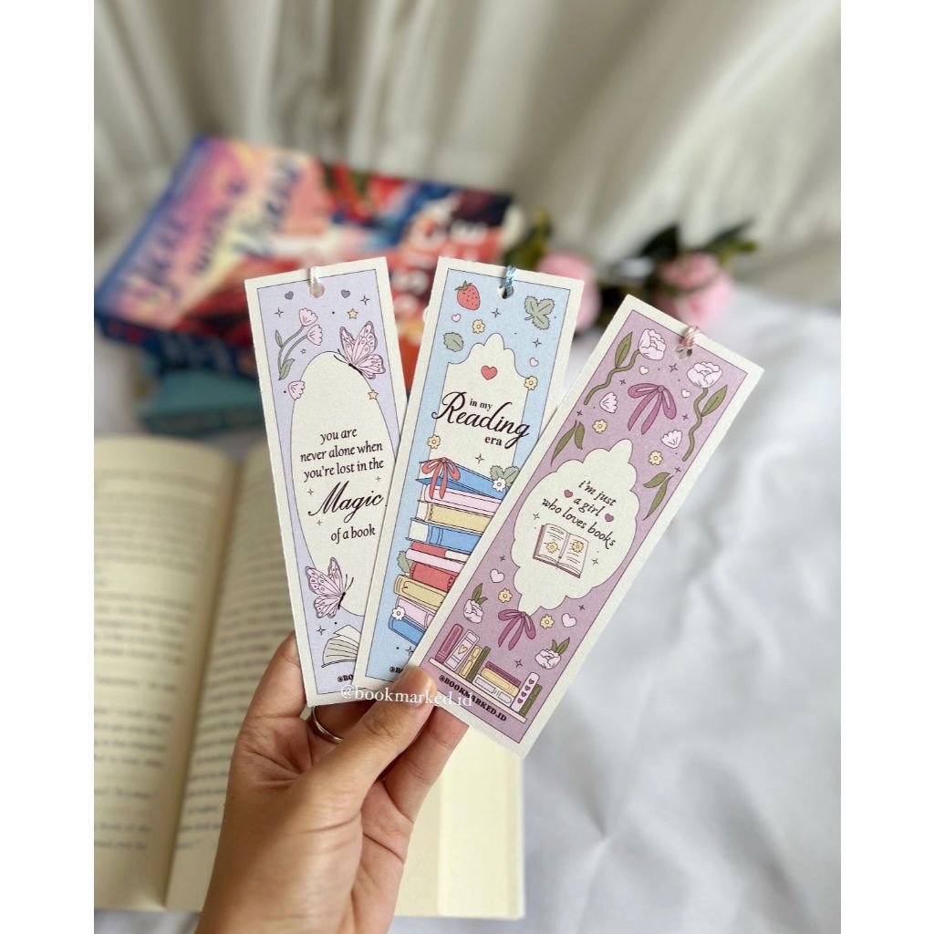 

Paper Bookmark Aesthetic - Pembatas Buku Kertas Aesthetic - Bookmarked.id
