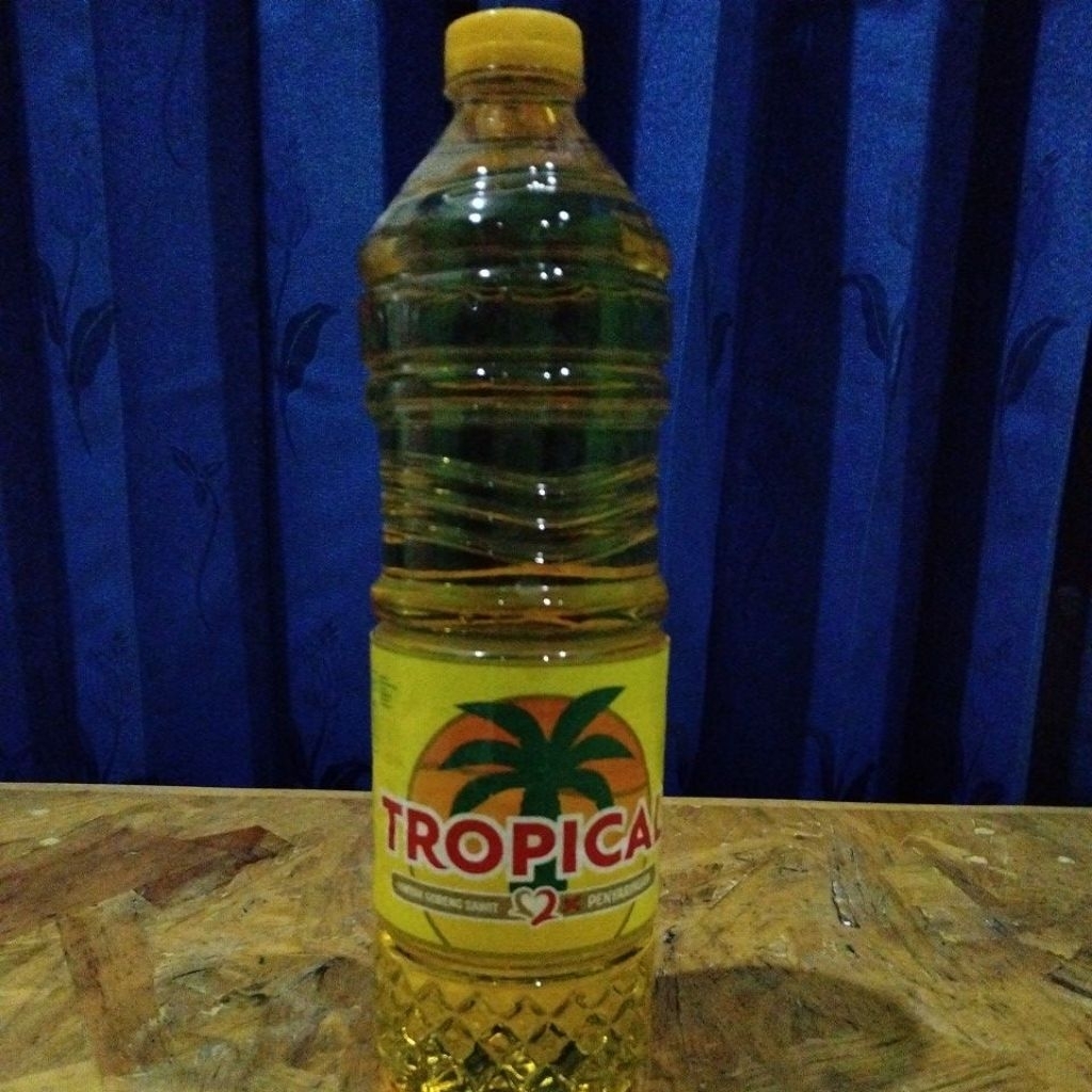 

Minyak goreng botol Tropical 1 liter