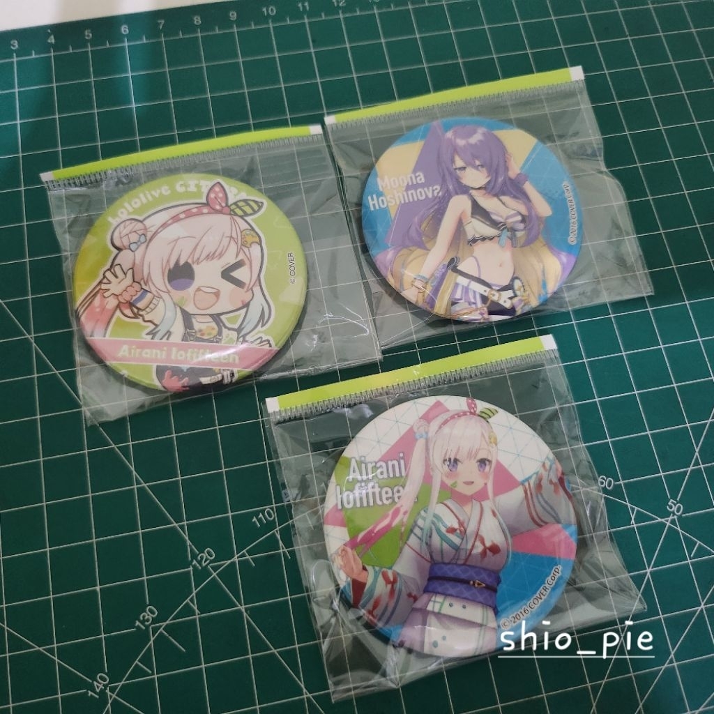 Hololive Indonesia area15 Airani iofifteen iofi Moona Hoshinova Ayunda Risu badge canbadge official