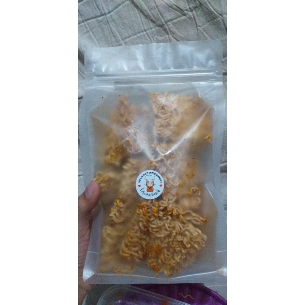 

MIE KRIUK VARIAN PEDAS