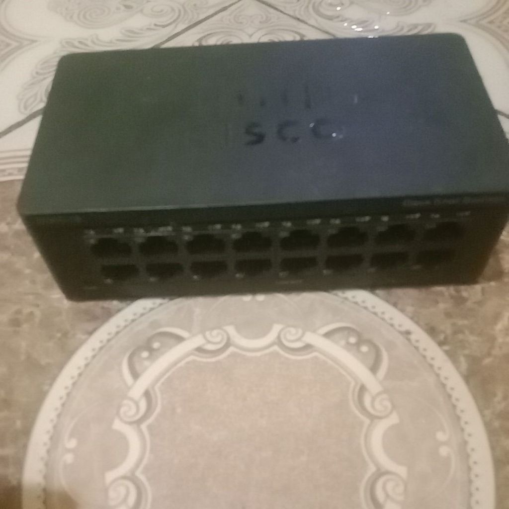 CISCO SF90D-16 SWITHC 16 PORT 10/100