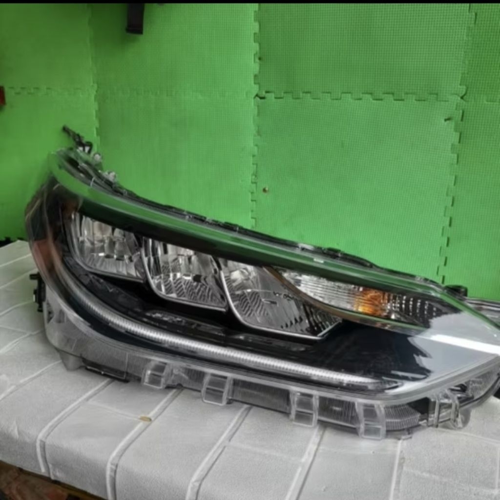 HEADLAMP LAMPU DEPAN MOBIL TOYOTA YARIS GR 2020 2021 2022 ORIGINAL KANAN