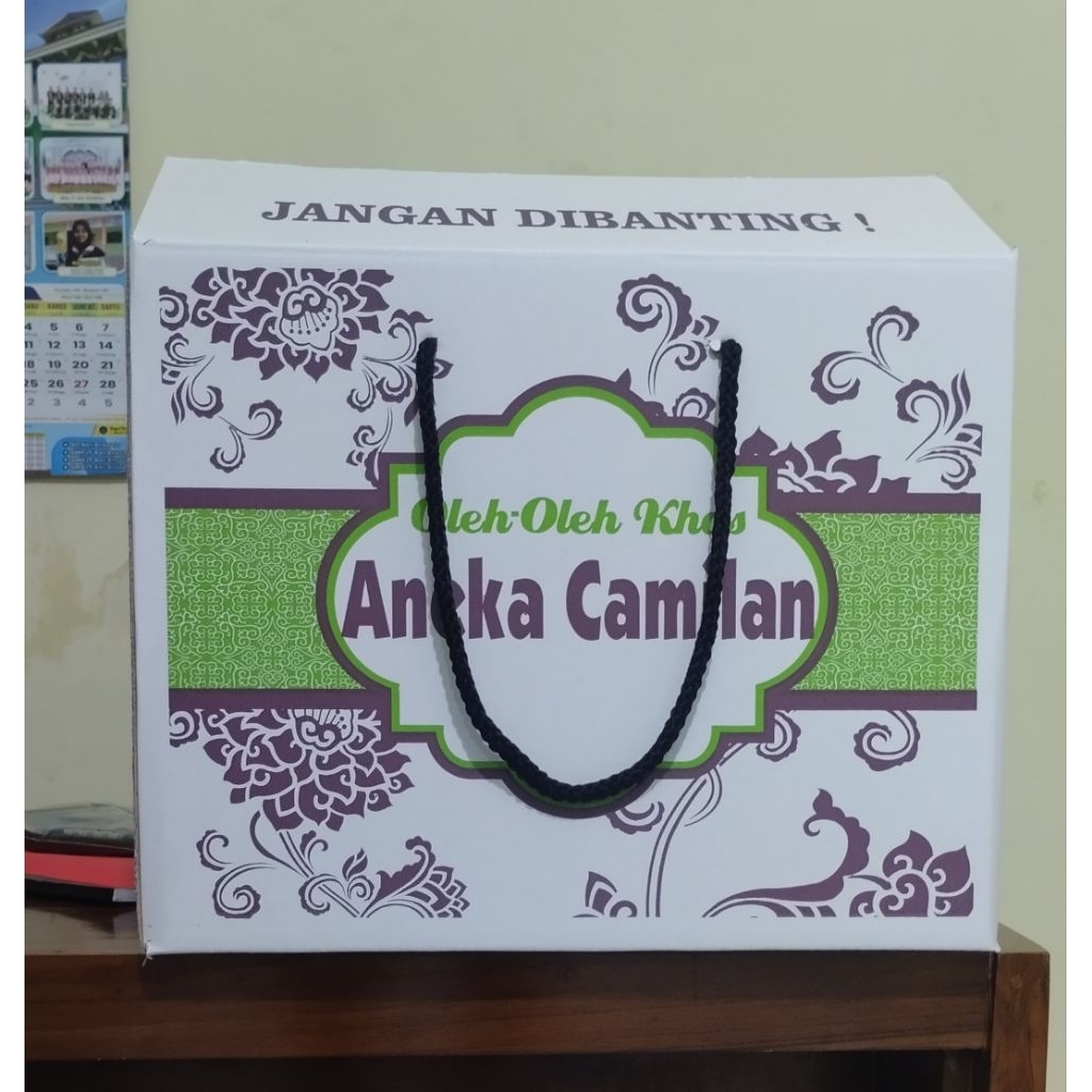 

Paket dalam kardus cocok buat oleh oleh isi 8 emping + kardus 109.000