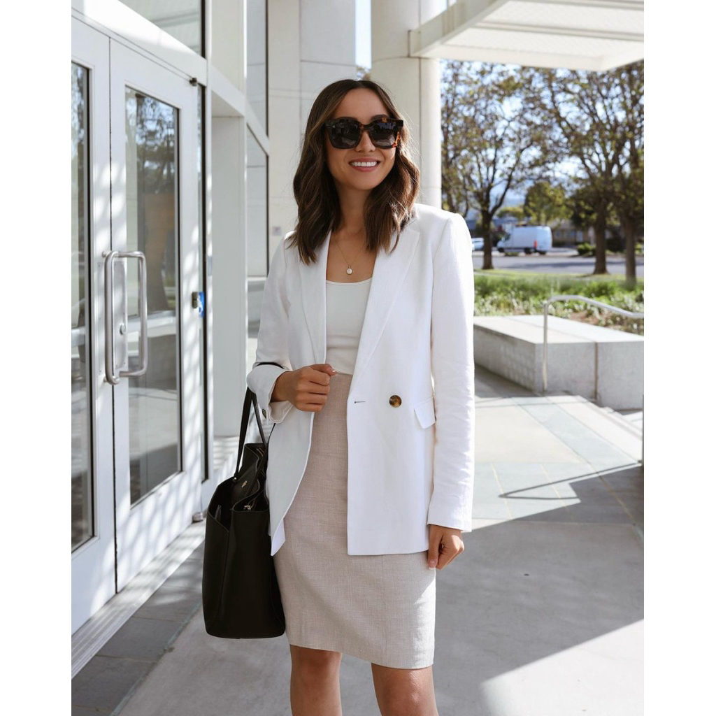 ANN TAYLOR Seamless SATIN TANKTOP OFF WHITE (RAK 20)