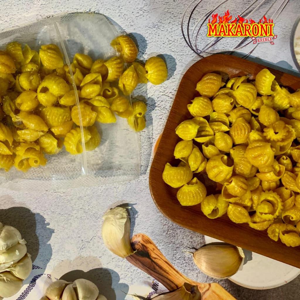 

Makaroni Keong Krekek - Original Bawang Asin dan Original Daun Jeruk - 500gr