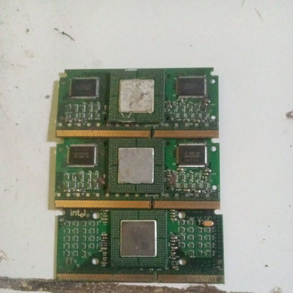 prosesor Pentium 2 ada 3pcs