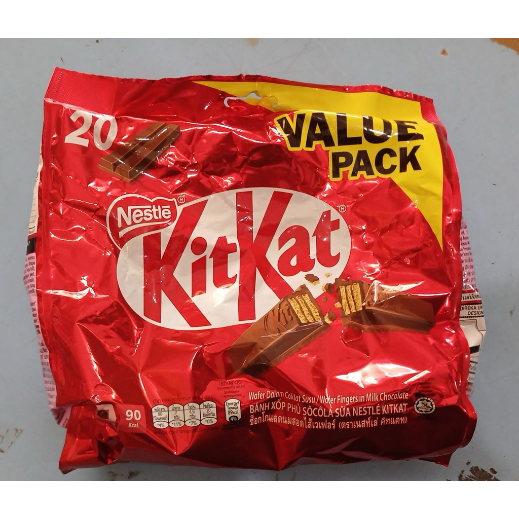 

KITKAT KIT KAT 20 PACK Nestle Coklat original import Malaysia