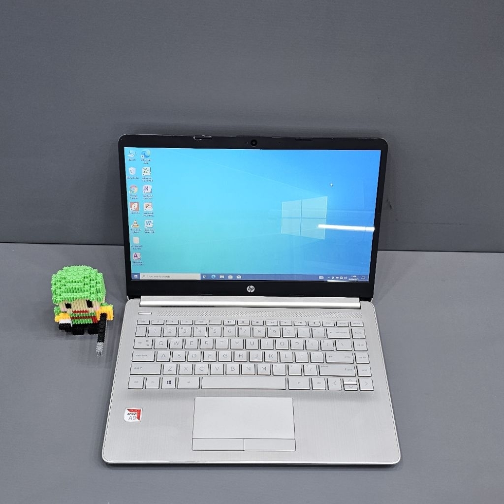 LAPTOP LEPTOP HP 14S-DK WARNA SILVER AMD A9-9425 RAM 4GB SSD 128GB SECOND PREMIUM