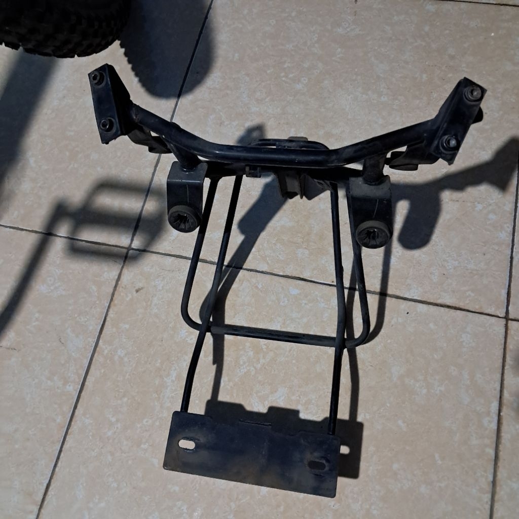 Breket fairing CBR250R CBU/CBR150R cbu fi masuk