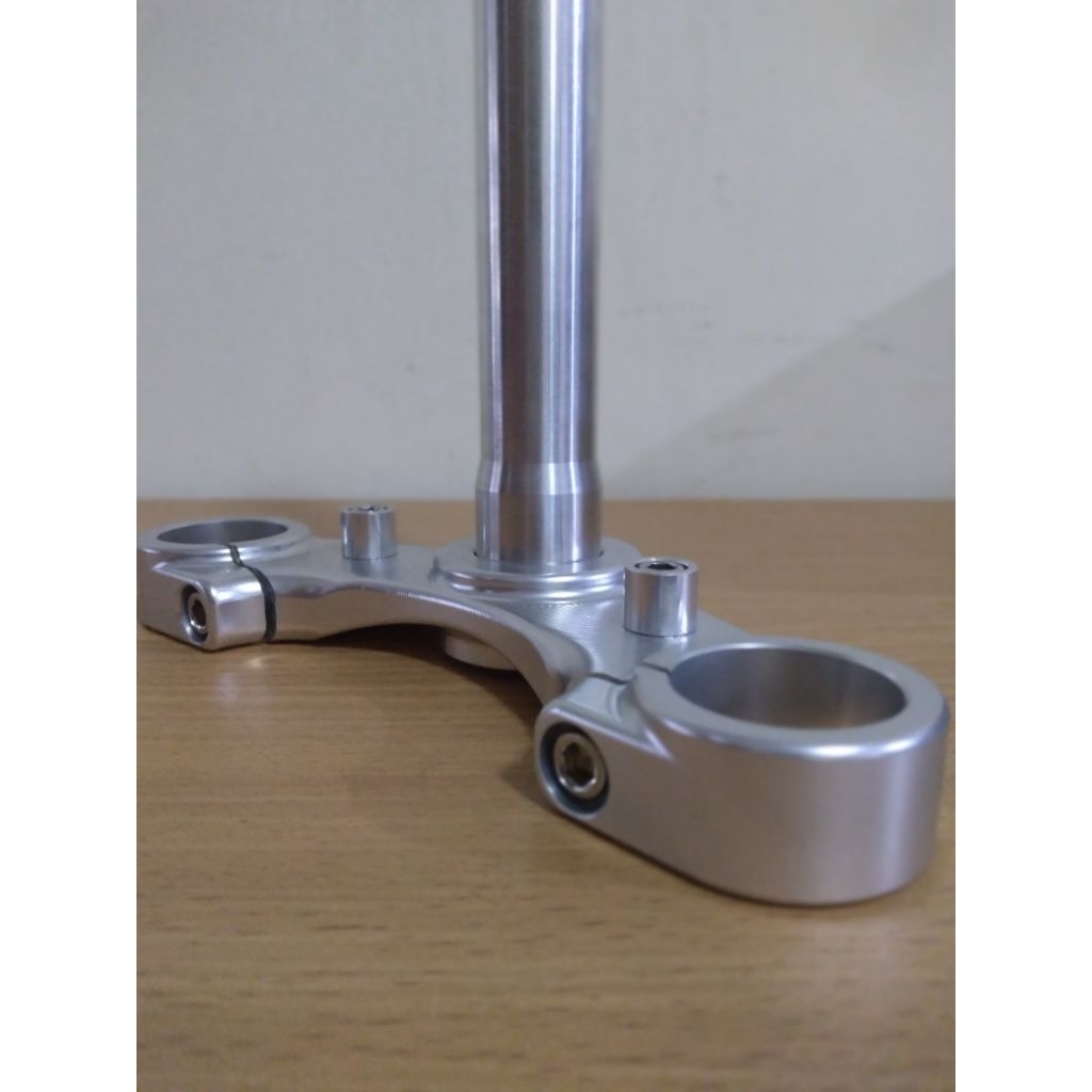 SEGITIGA BAWAH NINJA R/RR ALUMUNIUM CNC BILET AS 33mm