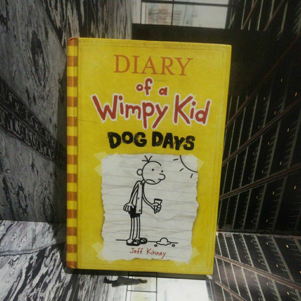 hardcover DIARY of a Wimpy Kid DOG DAYS vol 4