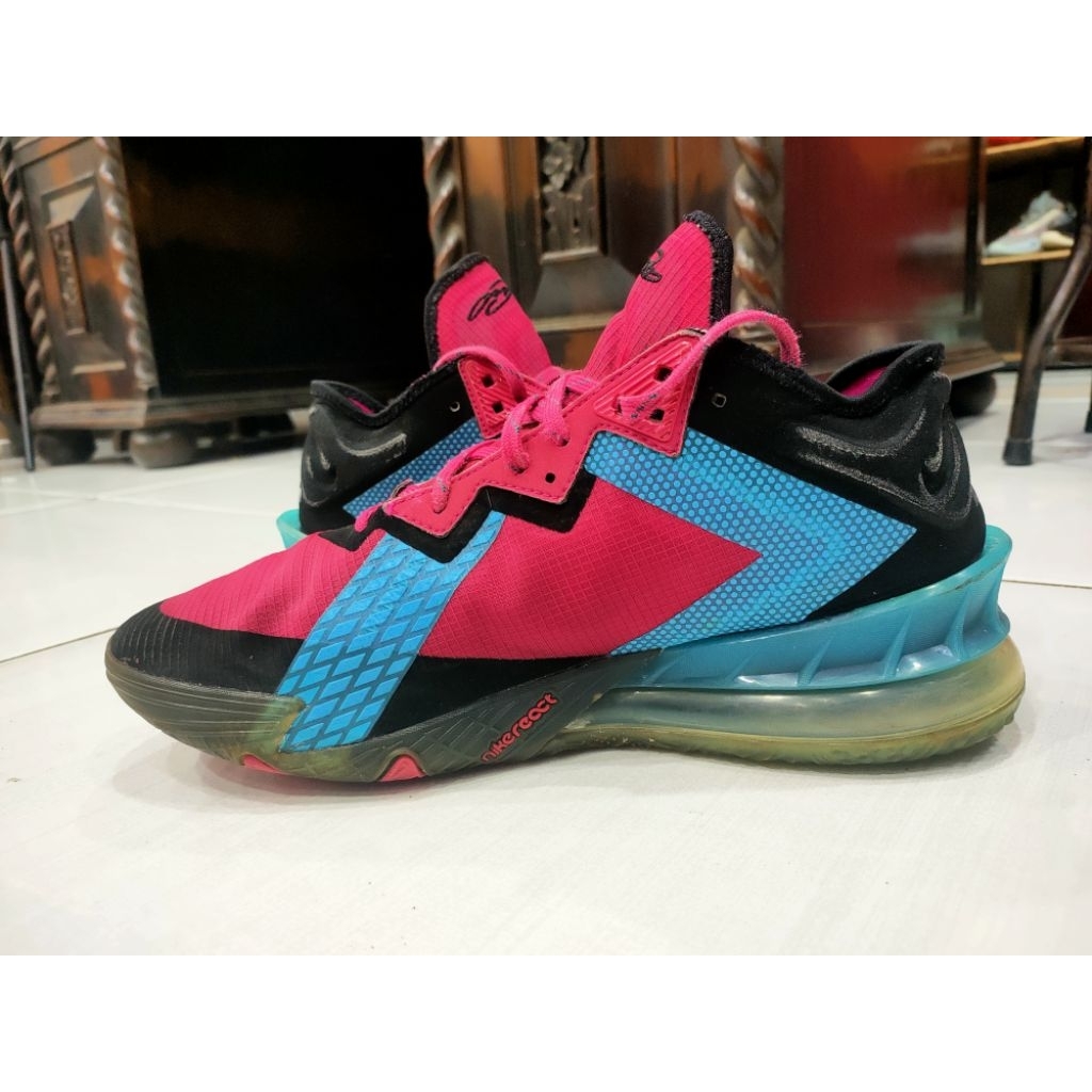 Sepatu Basket Lebron size 44.5