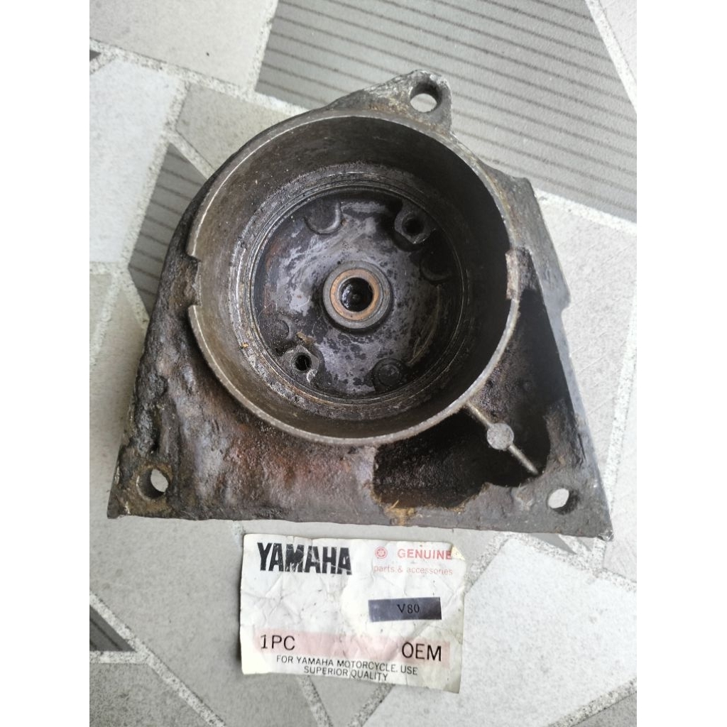 Tutup Cover Mesin Dinamo Stater Yamaha V80 V82 Cdi
