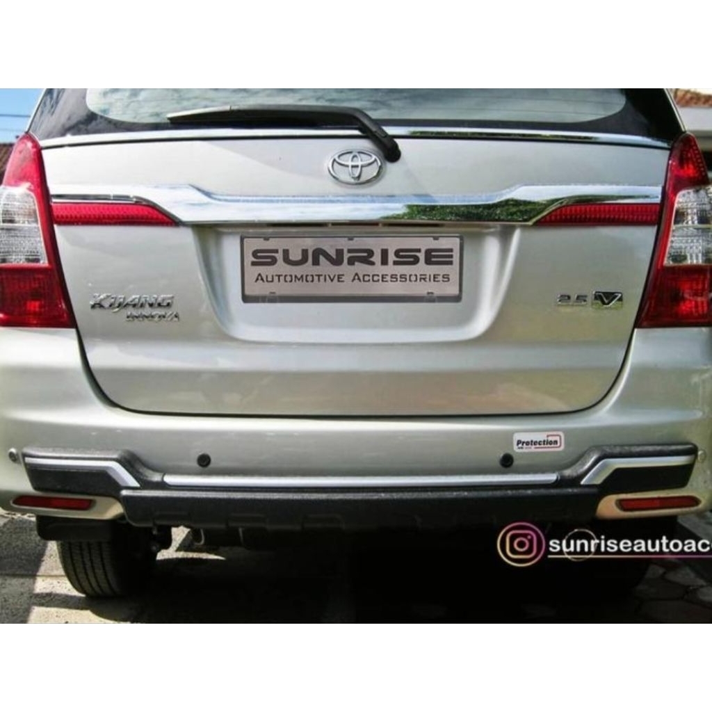 BEMPER  BELAKANG PLASTIK TOYOTA  INNOVA 2008 -  2015