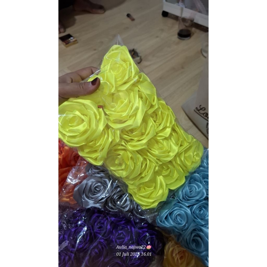 

bunga pita satin