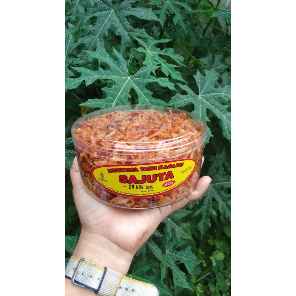 

MUSTOFA TERI KACANG SAJUTA