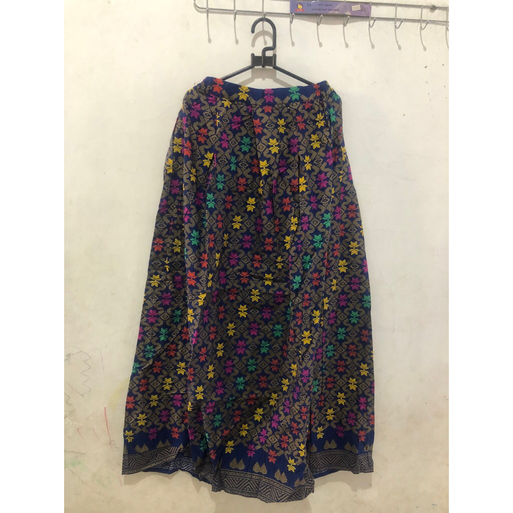 rok batik ungu