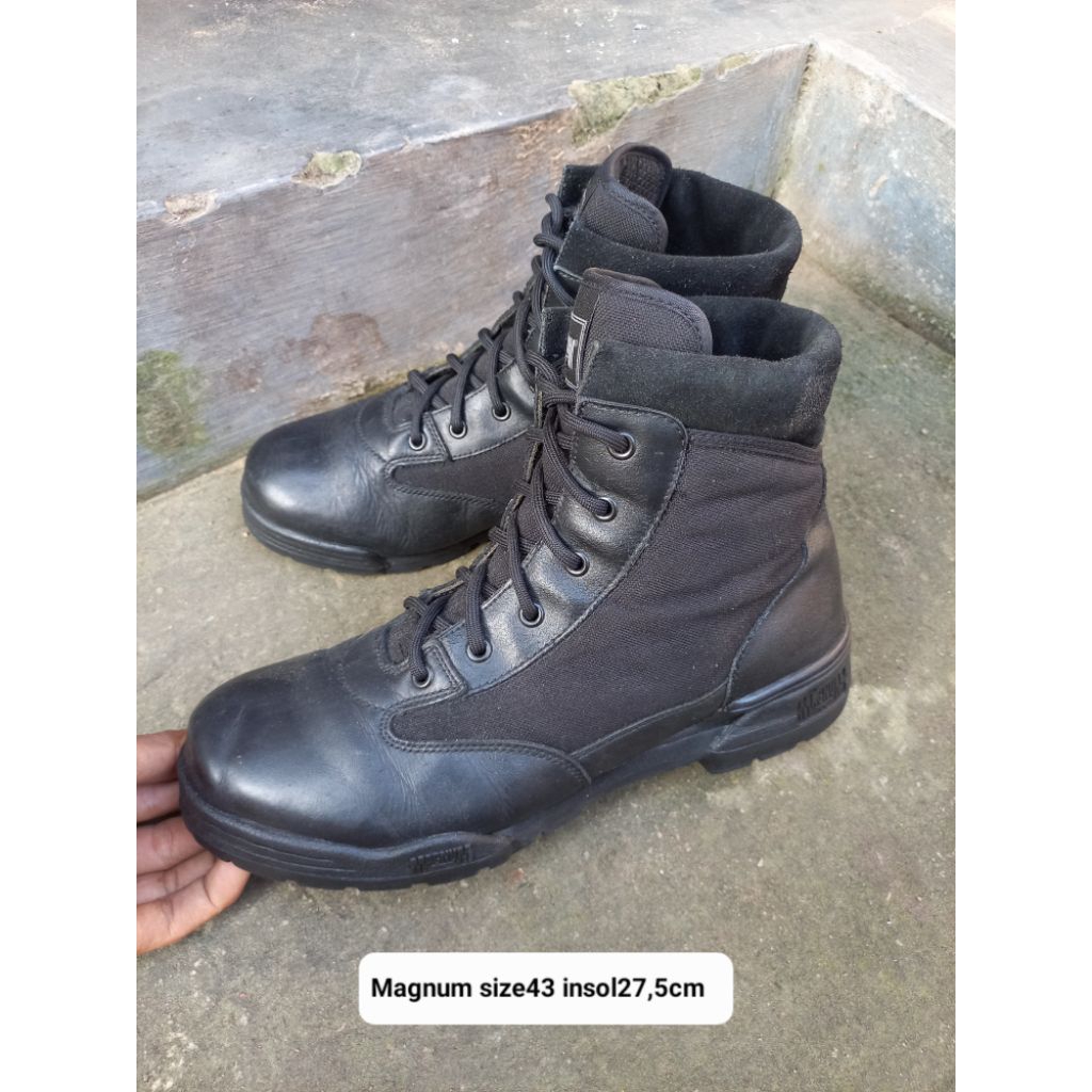 Sepatu Bots original merk MAGNUM Tactical size43 insol27,5cm