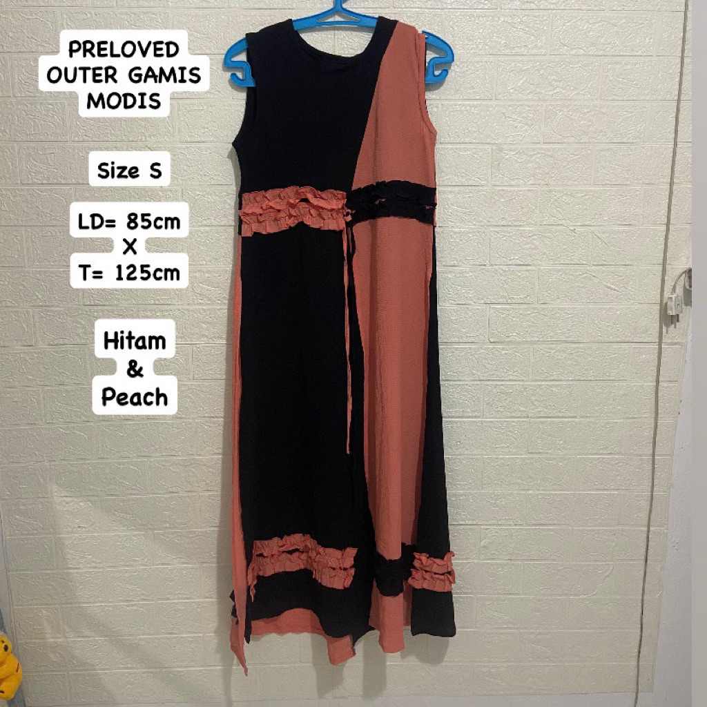 PRELOVED OUTER GAMIS MODIS HITAM & PEACH (Size S) (LD=85cm x T=125cm)
