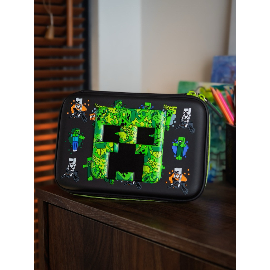 

SMIGGLE PENSIL CASE
