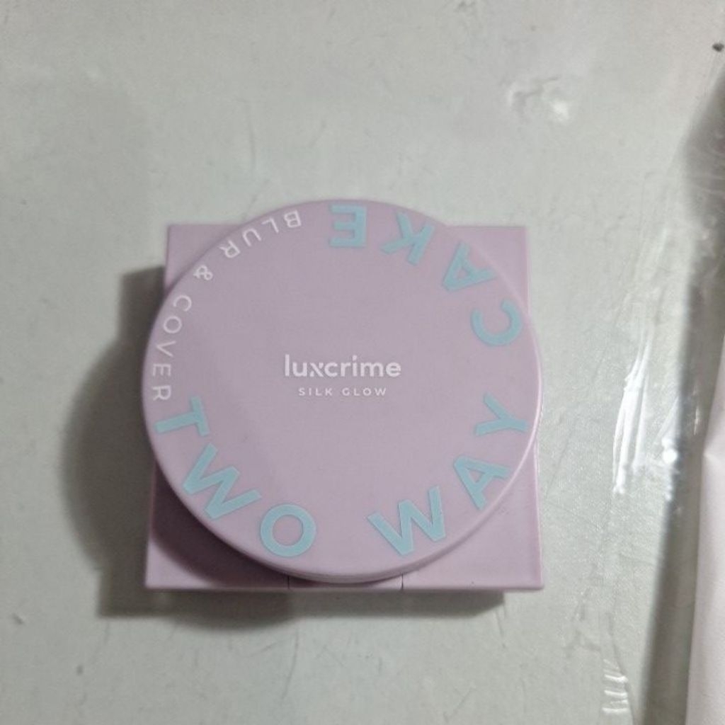 [preloved] Silk Glow Luxcrime Blur & Cover Two Way Cake -opera