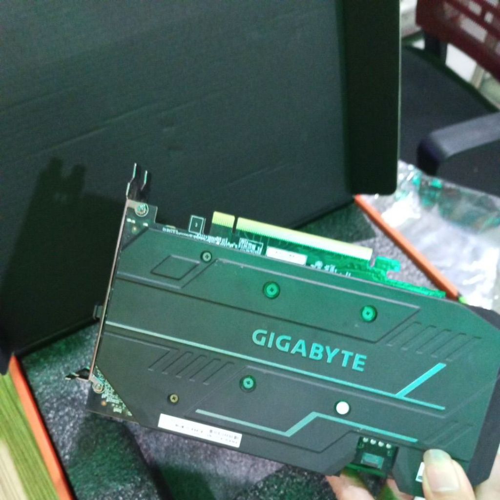 VGA Gigabyte GEFORCE GTX 1660 6GB DDR5 FULLSET dan masih segel
