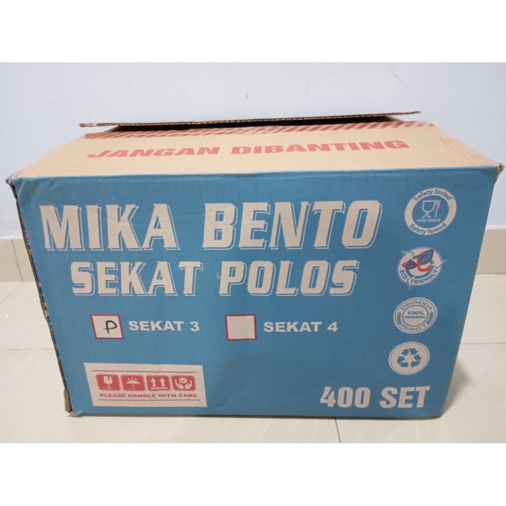 MIKA BENTO SEKAT 3 HITAM/TRAY BENTO SEKAT 3 HITAM