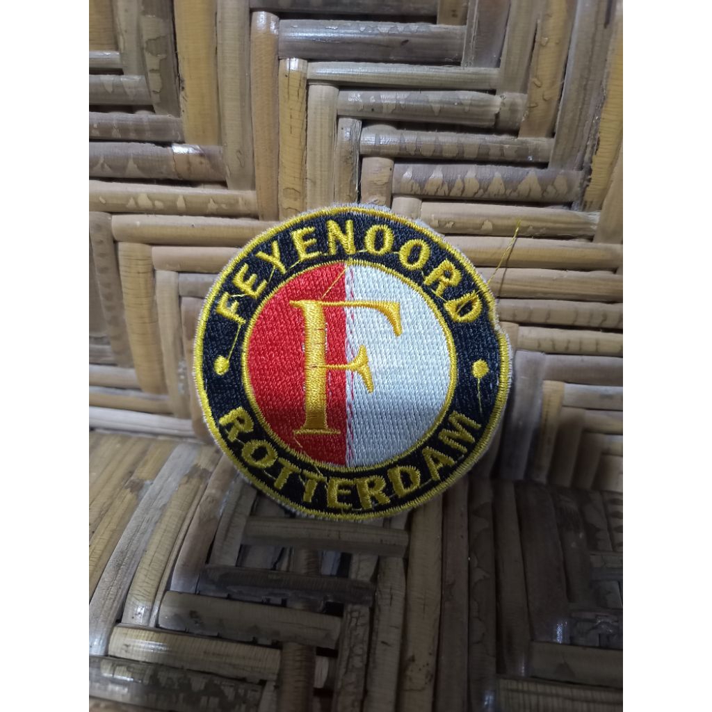 emblem jadul club sepak bola feyenoord rotterdam