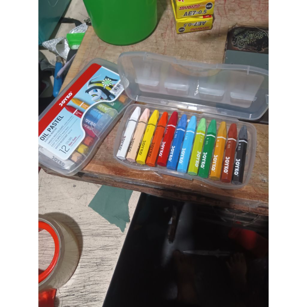 

CRAYON MINYAK/ OIL PASTEL JOYKO ISI 12 WARNA reelpick