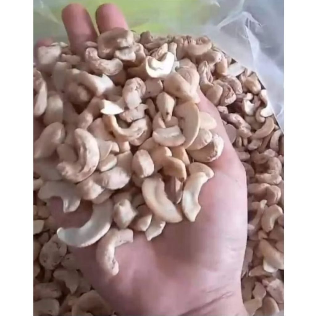 

kacang mede mateng patahan