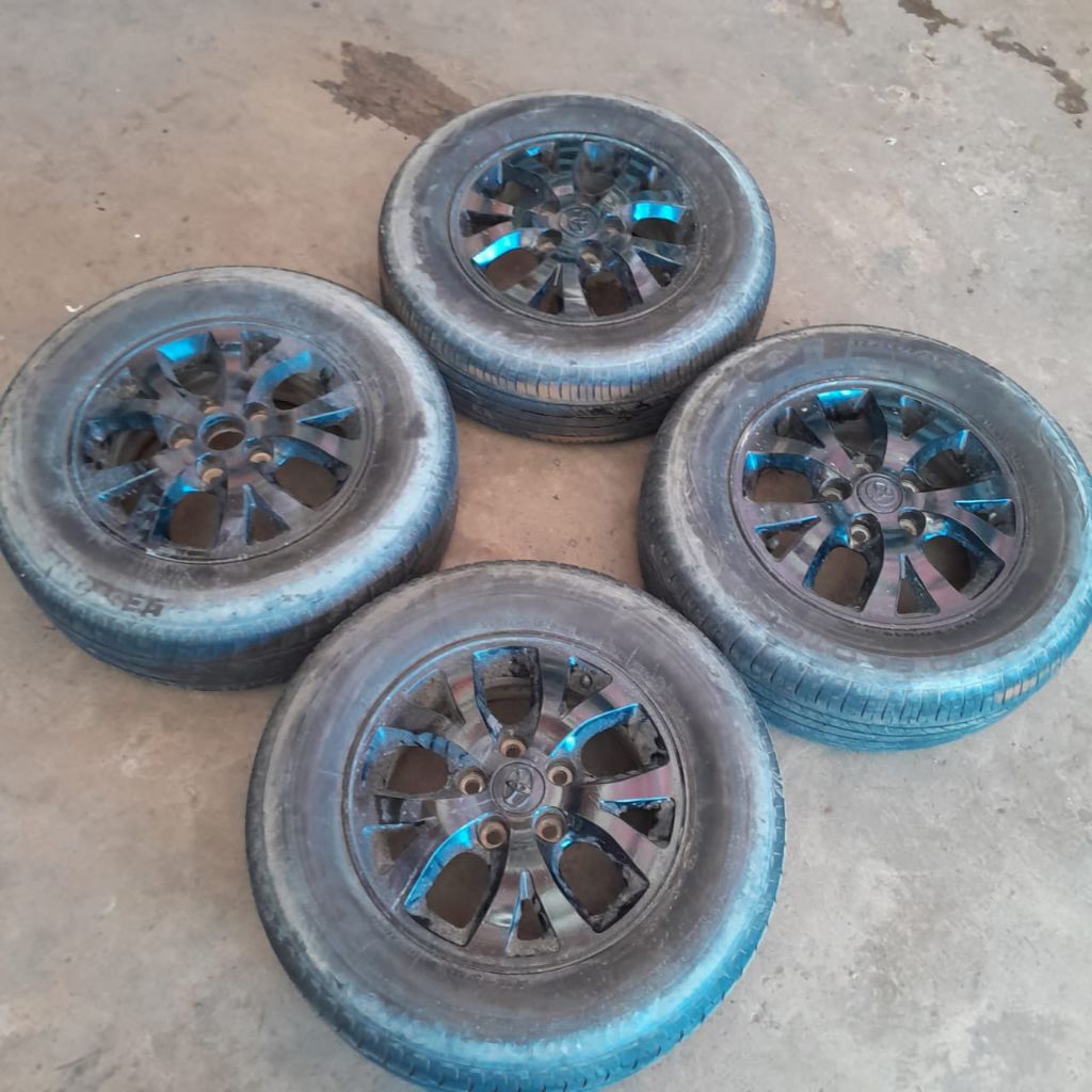 Velg Mobil bekas Standar Innova Ring 15 5x114 black + ban 205 65  r15 buat PickUp