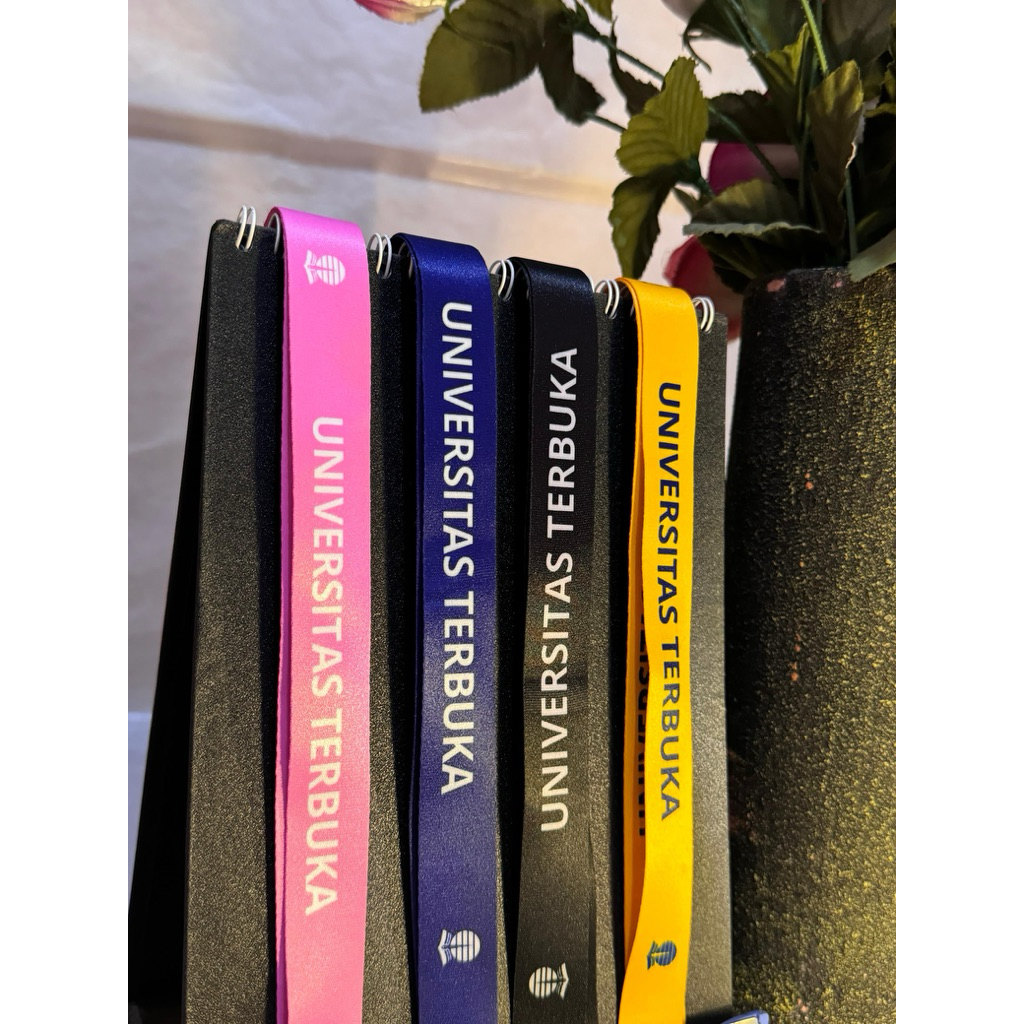 TERBARU PAKET CETAK KTM + JAS ALMAMATER UT MURAH KANCING ADA LOGO UT (PROSES KTM 1 HARI)