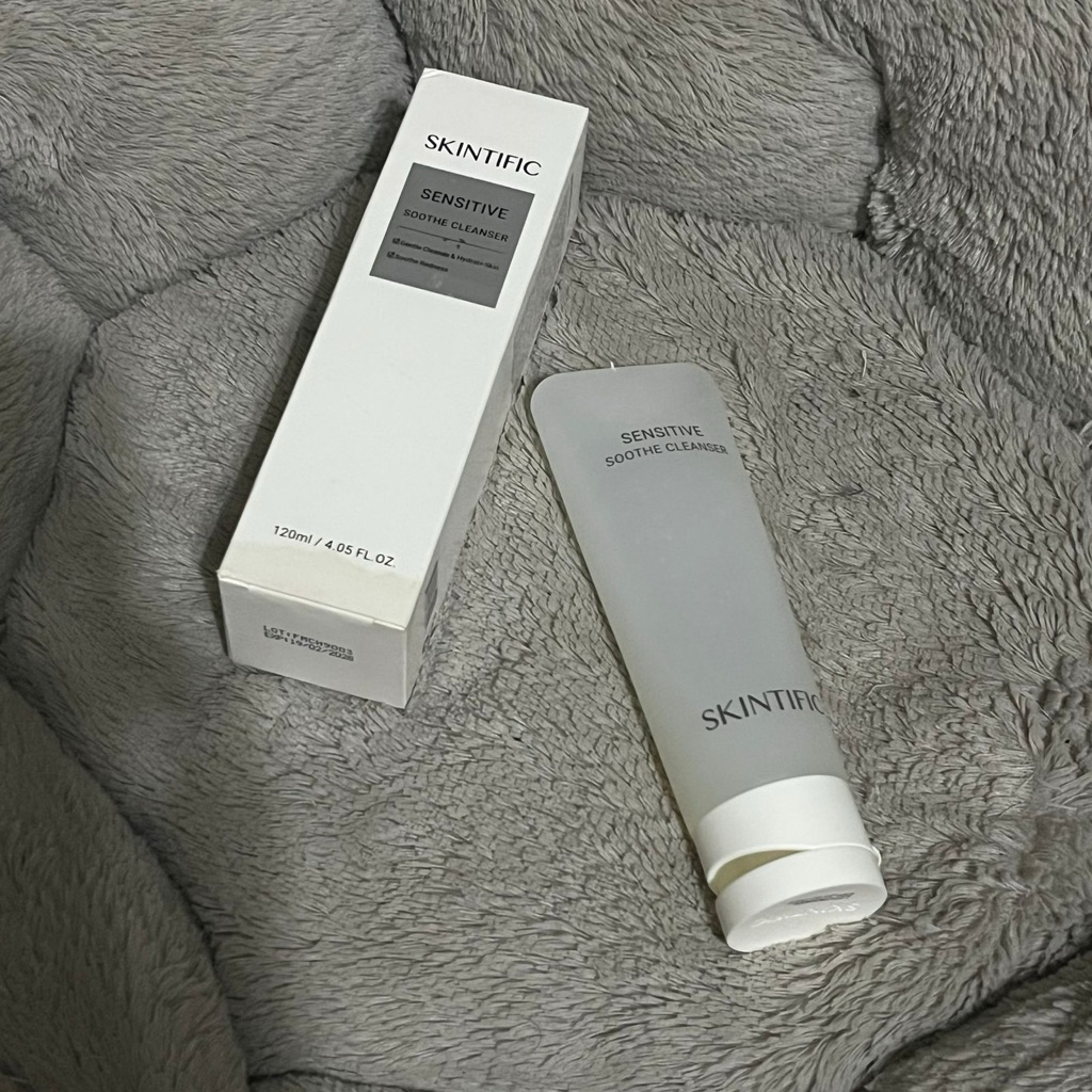 Skintific facial wash