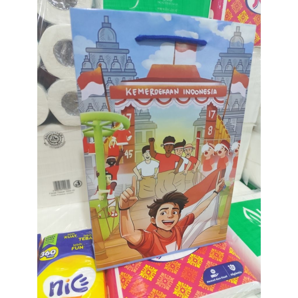 

paper bag hari kemerdekaan Indonesia bahan tebal isi 1 pcs