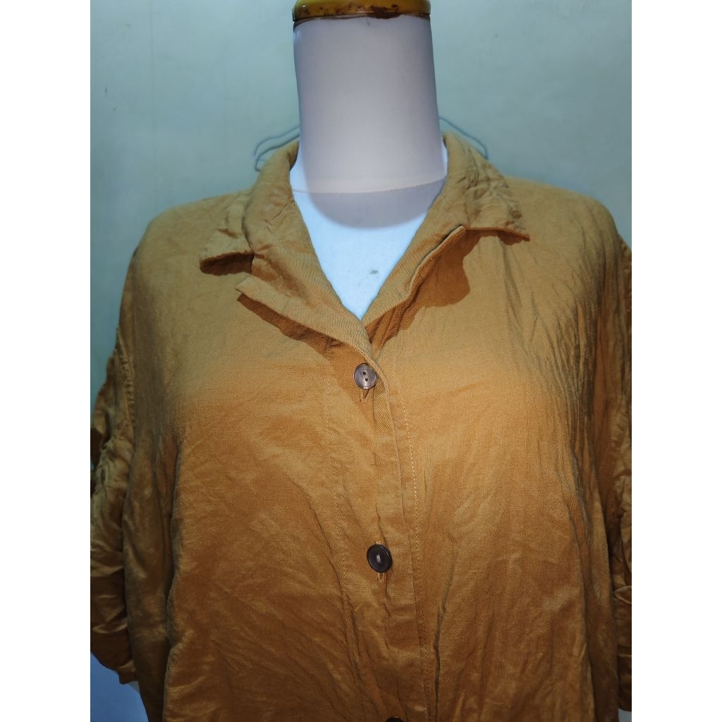 PL uniqlo size L wanita kemeja crop top