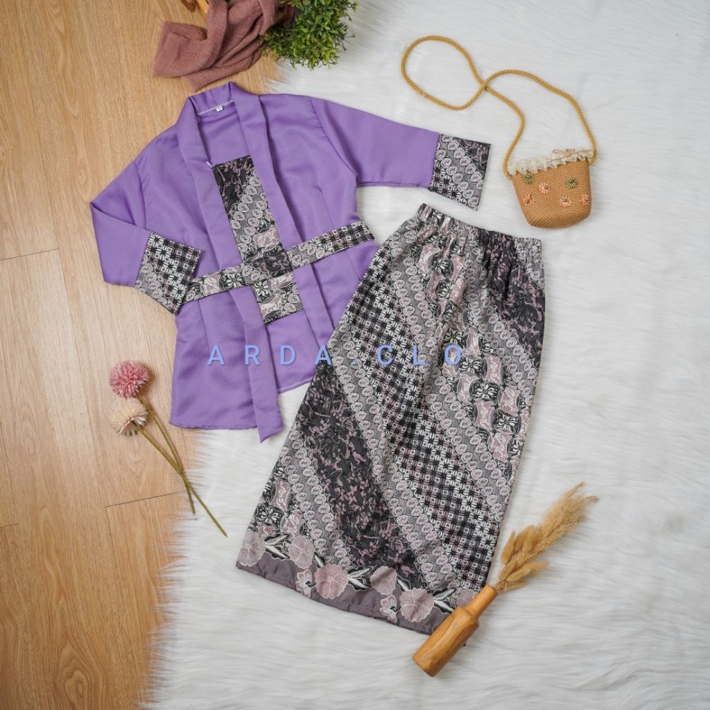 BAJU SETELAN KEBAYA KUTU BARU KATUN ANAK PEREMPUAN MODERN ROK SPAN BATIK / SET ROK BATIK KEBAYA ANAK