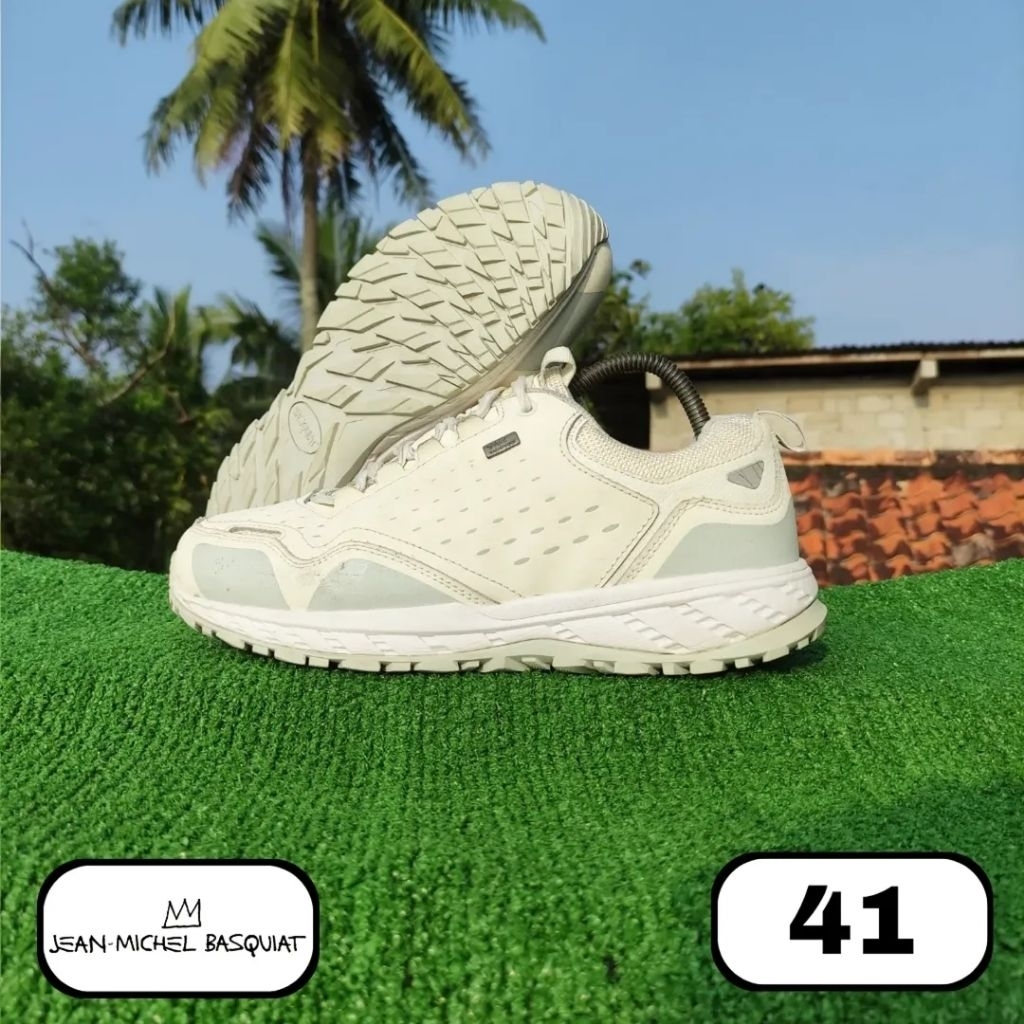 sepatu sneakers outdoor Jean Michel Basquiat 41