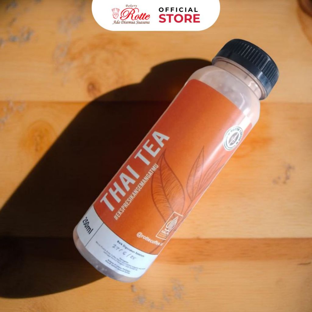 

Paket Isi 4 Thai Tea dari Rotte Coffee Pekanbaru Kemasan Botol Isi 250 ml Ready to Drink