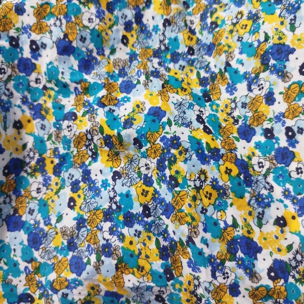 Kain Katun Poplin Motif Bunga Kecil Warna Warni – Bahan Adem, Halus & Elegan - Kain Poplin Katun Mot