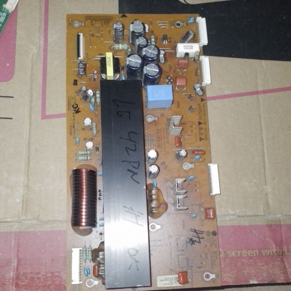 Ysus main LG 42PN4500