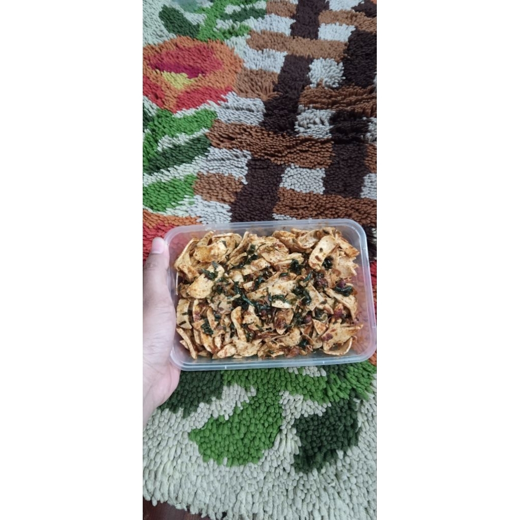 

basreng bakso goreng uk 500ml full isi pedas extra daun jeruk