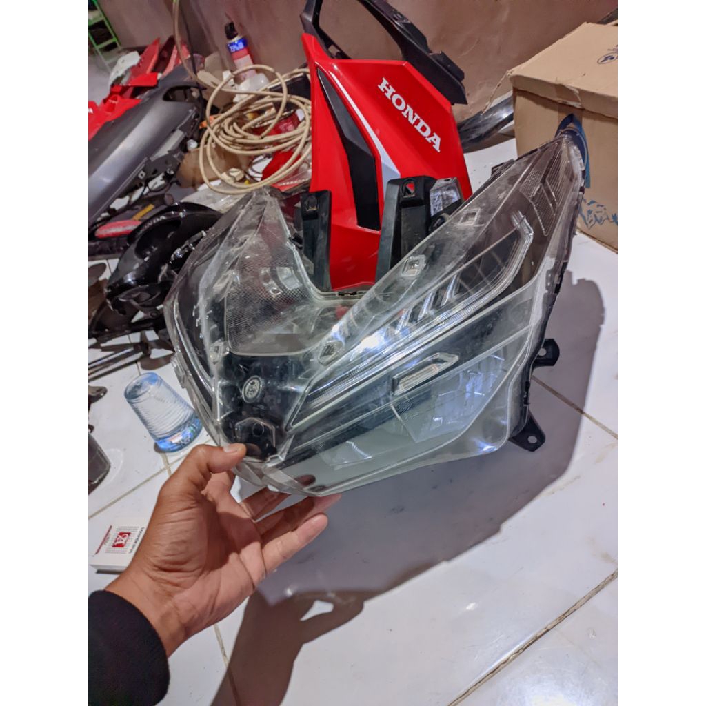 Reflektor Lampu Depan Vario 125/150 LED Copotan Original