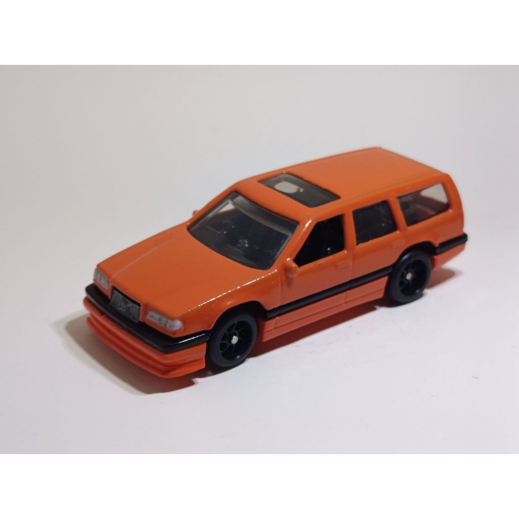 HOTWHEELS VOLVO 850 ESTATE CUSTOM