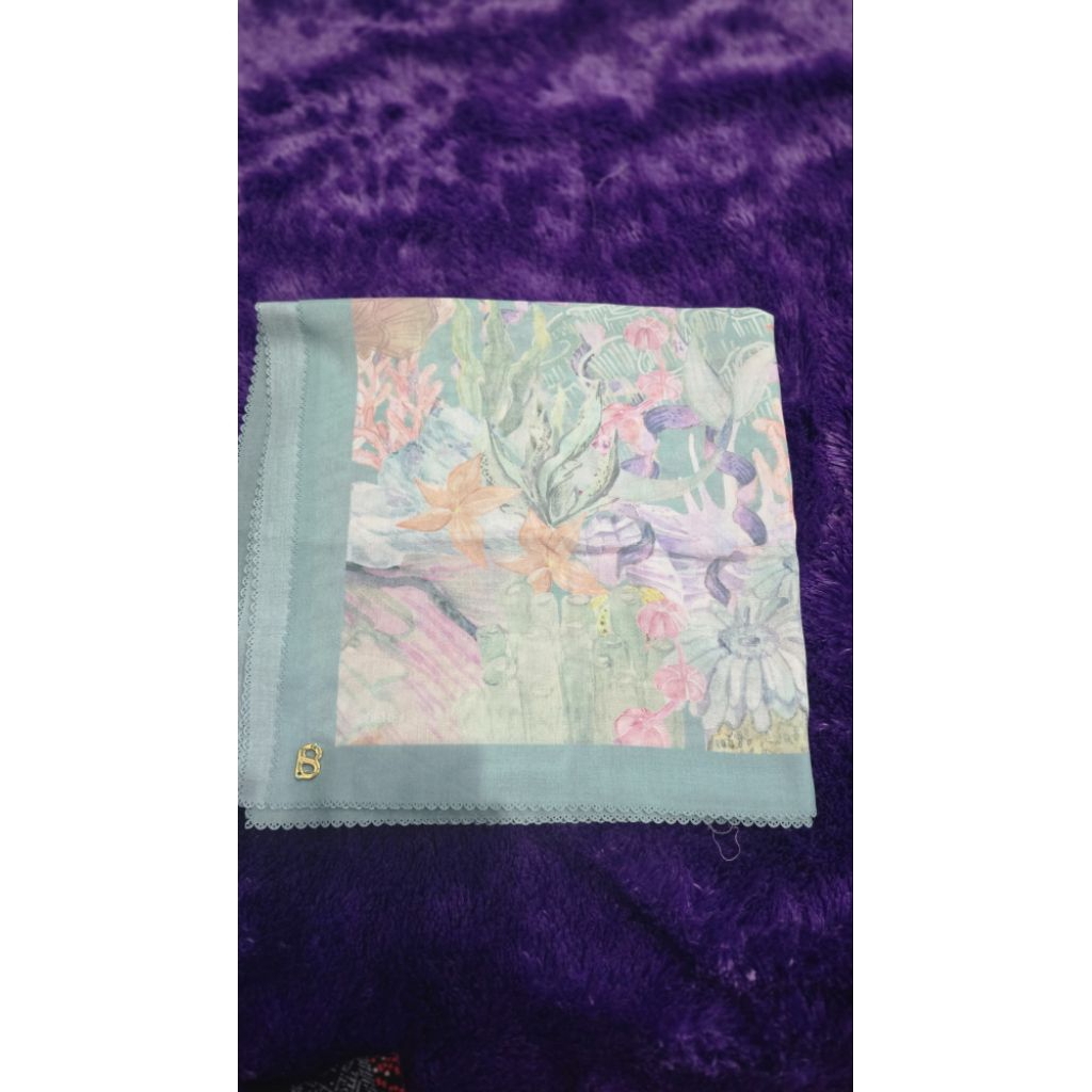 PRELOVED HIJAB BUTTON SCARF