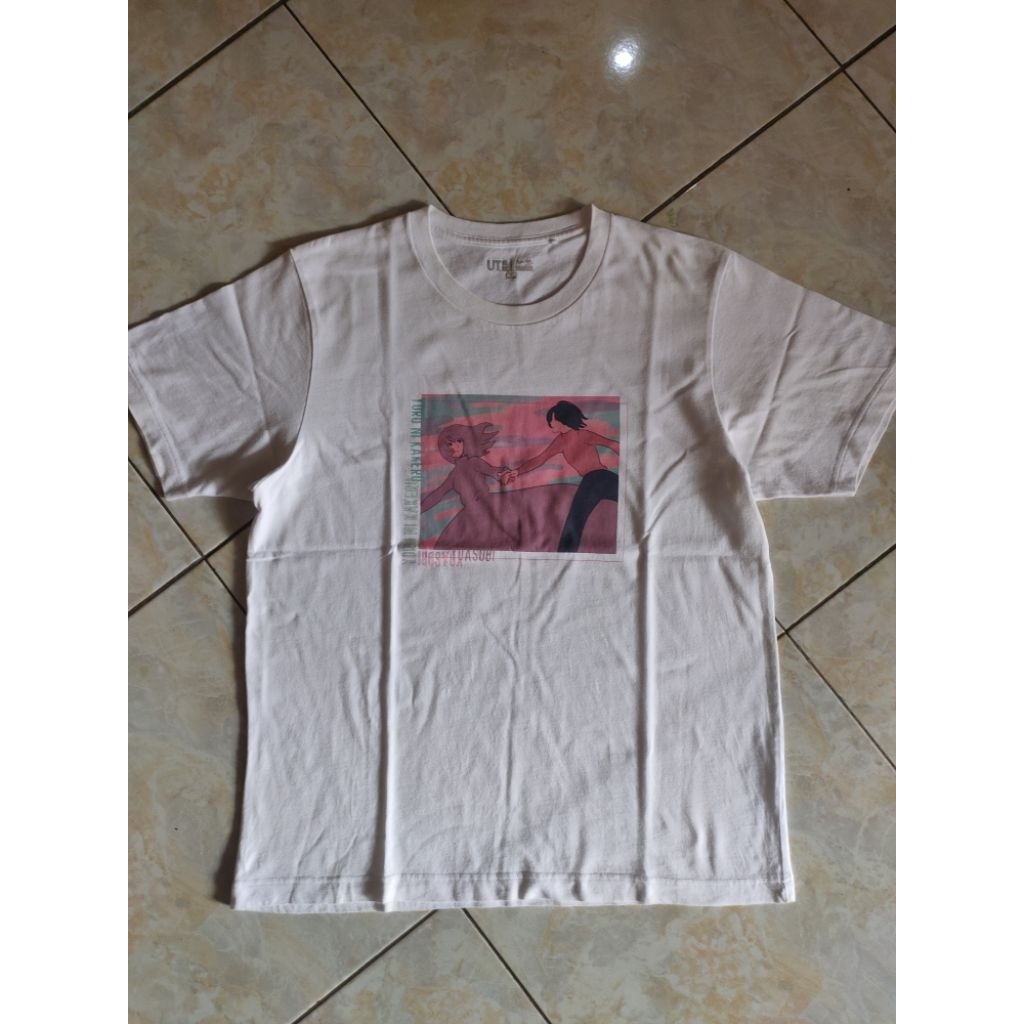 Kaos Uniqlo x Yoasobi - Yoru ni Kakeru