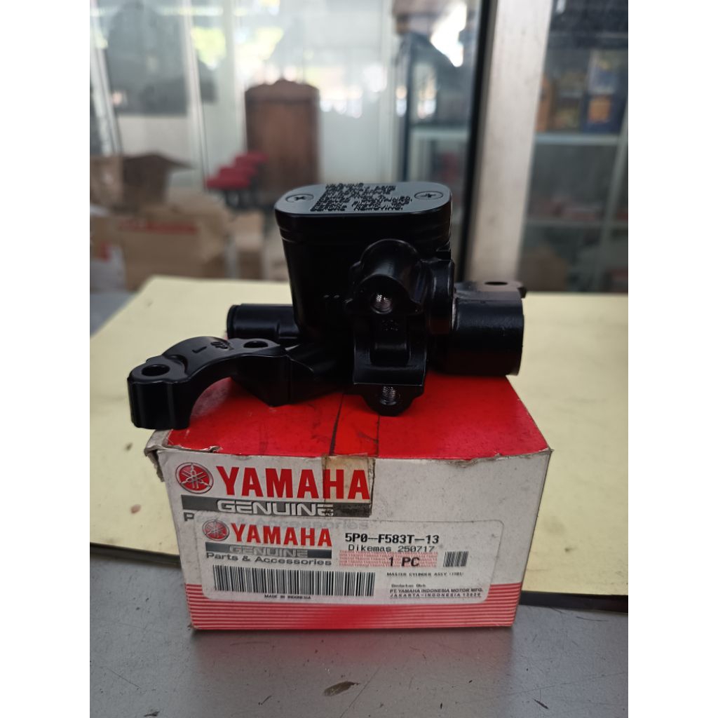 MASTER CYLINDER MASTER REM DEPAN ASSY JUPITER Z SALIB 5P0-F583T-13 ORIGINAL